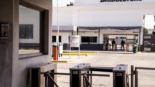 Escala el conflicto en la fábrica de neumáticos Bridgestone: tres paros ...